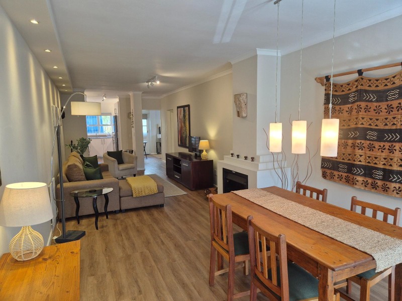115 De Waterkant Piazza - open plan ground floor