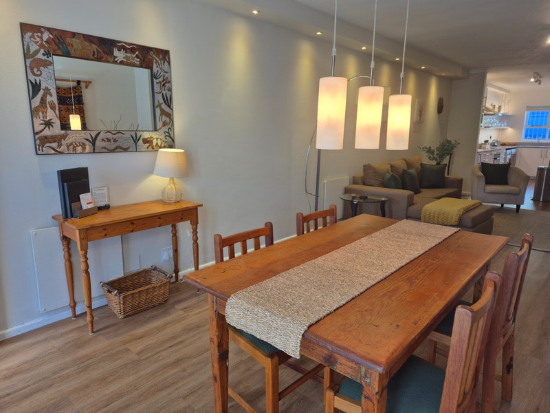 115 De Waterkant Piazza - dining area