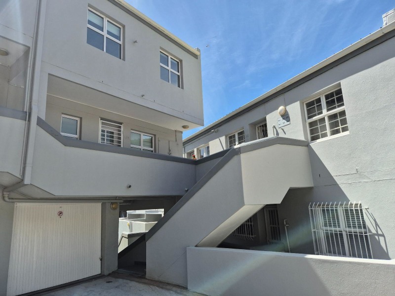 207 De Waterkant Piazza - external front