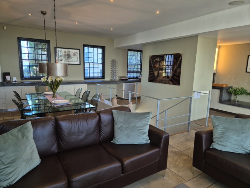 24 Loader Street - open plan first floor