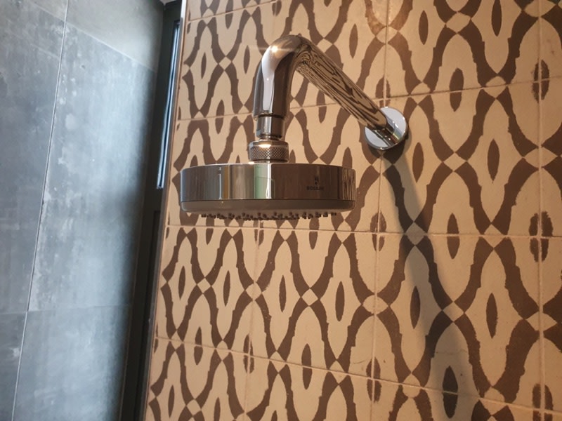 9b Loader Street - bedroom 1 en-suite shower