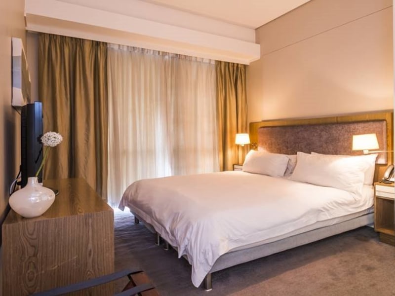 Luxury Suite at aha Harbour Bridge Hotel & Suites