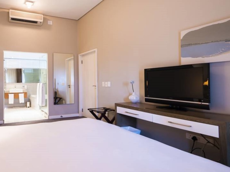 Luxury Suite at aha Harbour Bridge Hotel & Suites