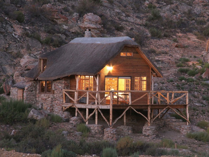 Karoo mountain landscape across the Aquila reserve