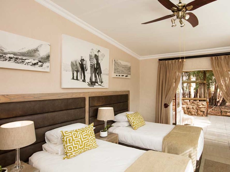 Karoo Cottage twin room