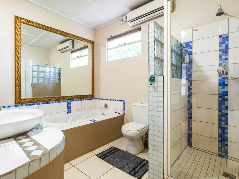 Deluxe Suite - Photo 4