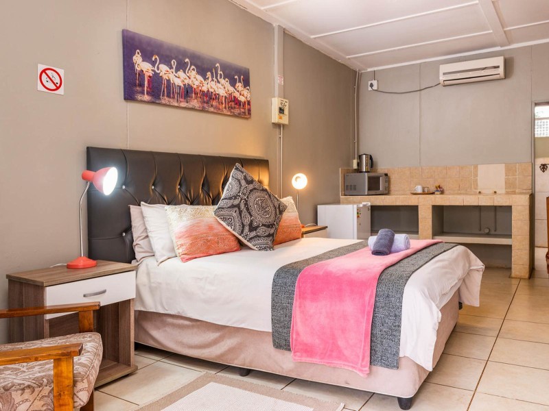 Double Room - Photo 2