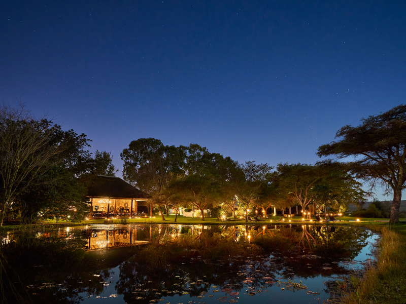 Makana dining at Bushmans Kloof