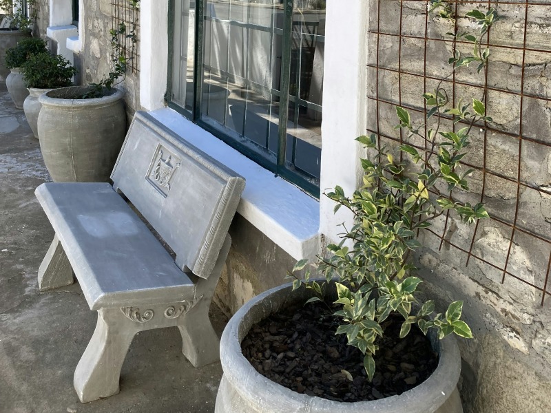 Just-a-bed: Quaint Karoo
