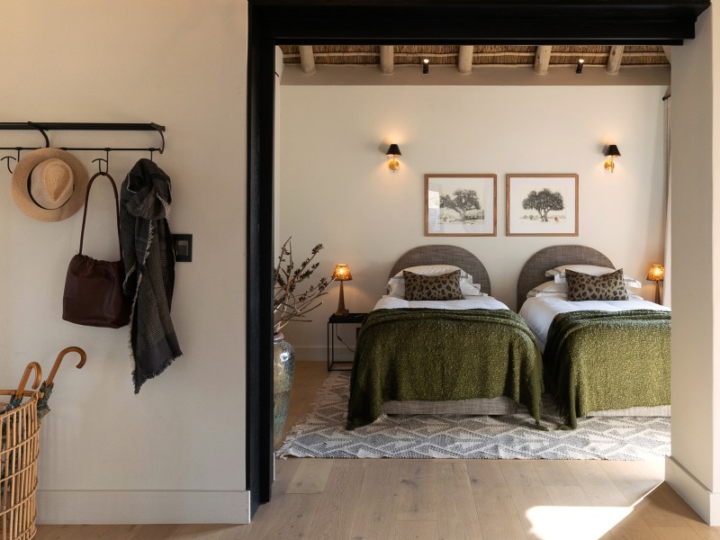 Family Suite second bedroom set up as twins, Monwana Game Lodge
