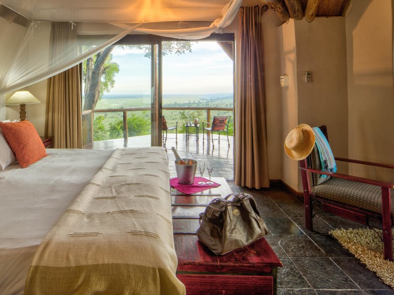 Chalet bedroom with river views, Muchenje Safari Lodge
