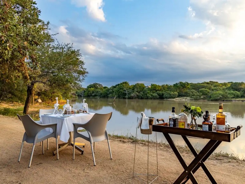 alfresco dining