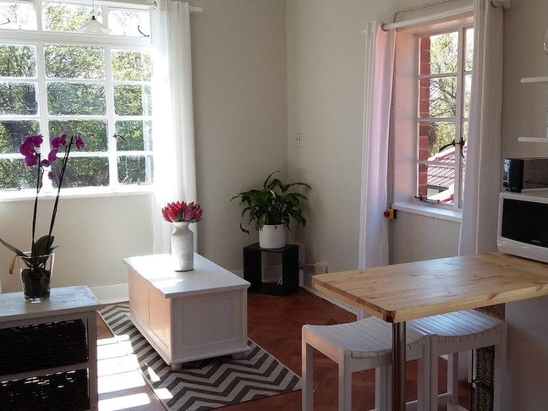 Sunny Apartment - Photo 2