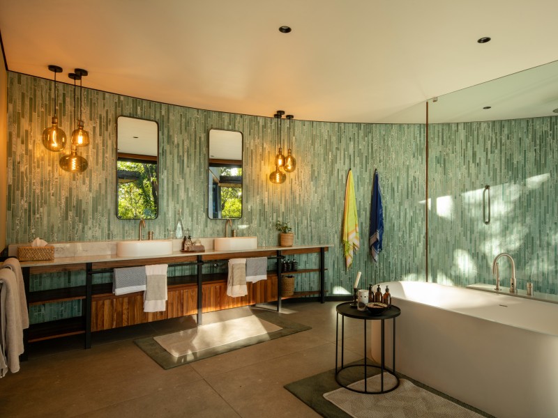 The bathroom in a Family Suite at Tanda Tula