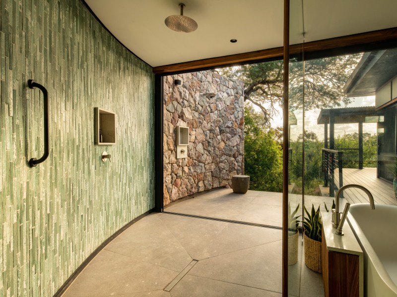 The bathroom in a Safari Suite at Tanda Tula