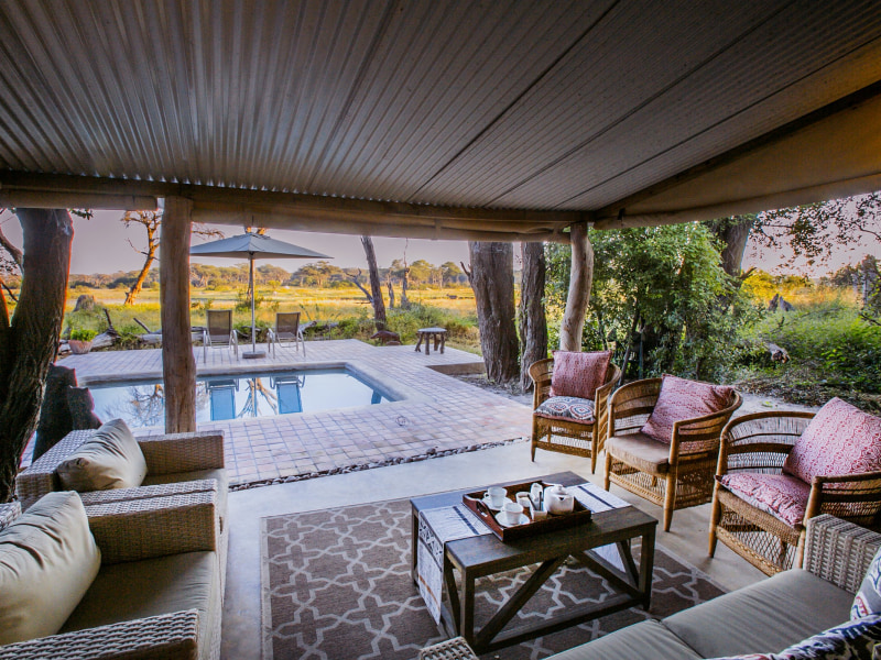Lounge and pool at Tom's Little Hide