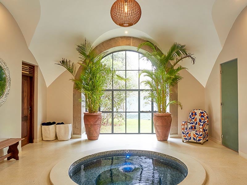The Retreat at giraffe Manor Sauna steam Hot tub