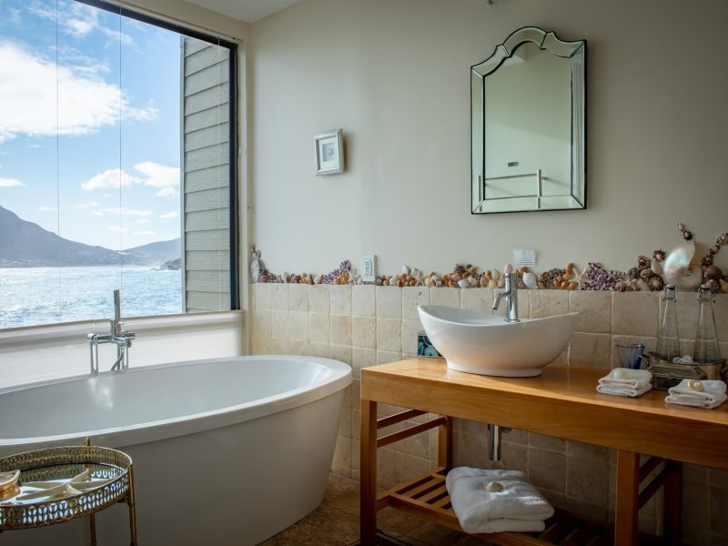 Island suite at Tintswalo Atlantic