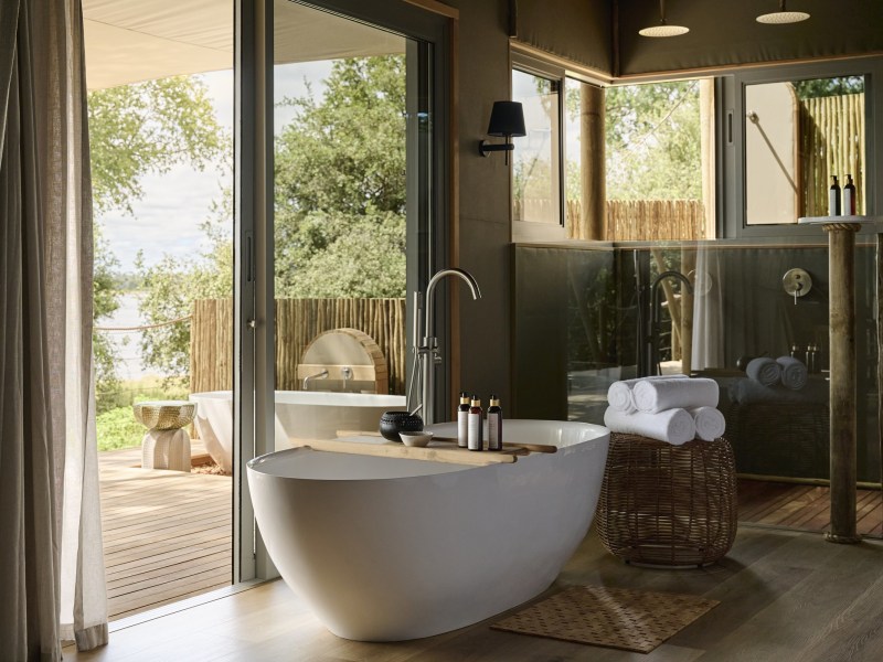 Bath in a luxury family tent