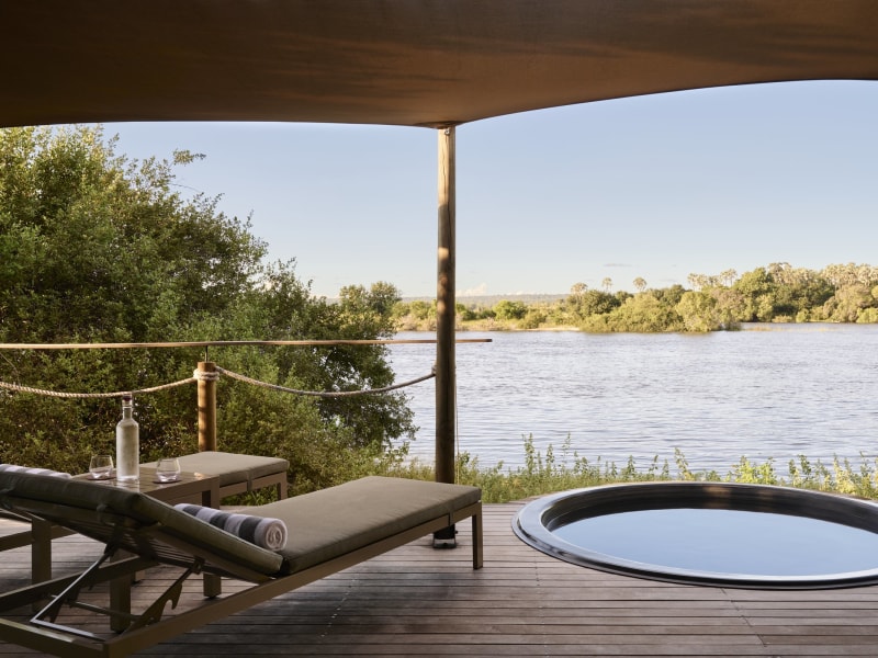 Deck and plunge pool over the river