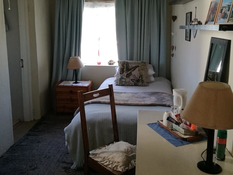 Single Room - Photo 2