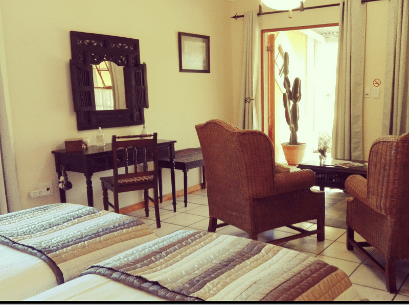 Albert Room - Photo 2
