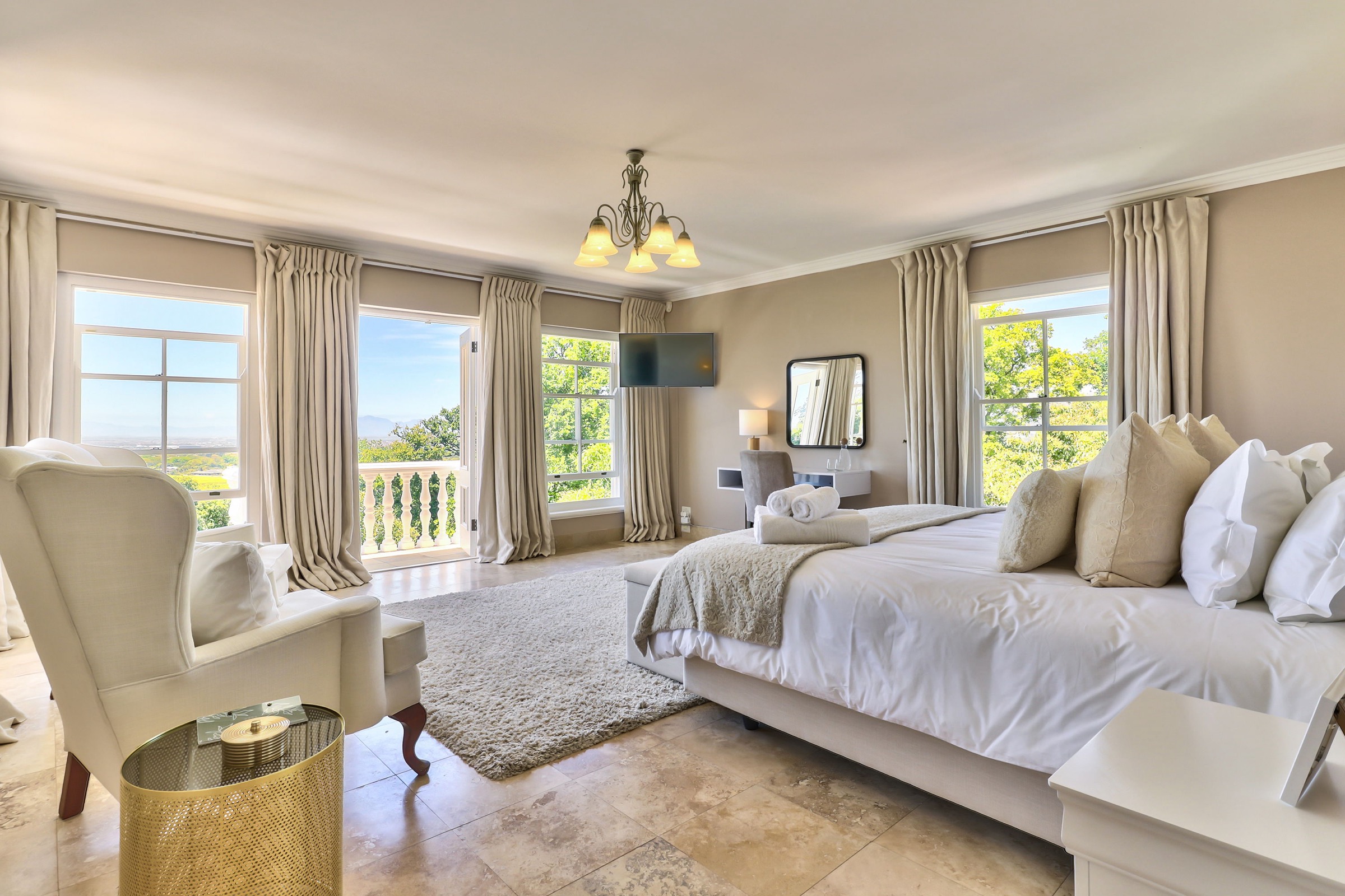Superior De Luxe Suite