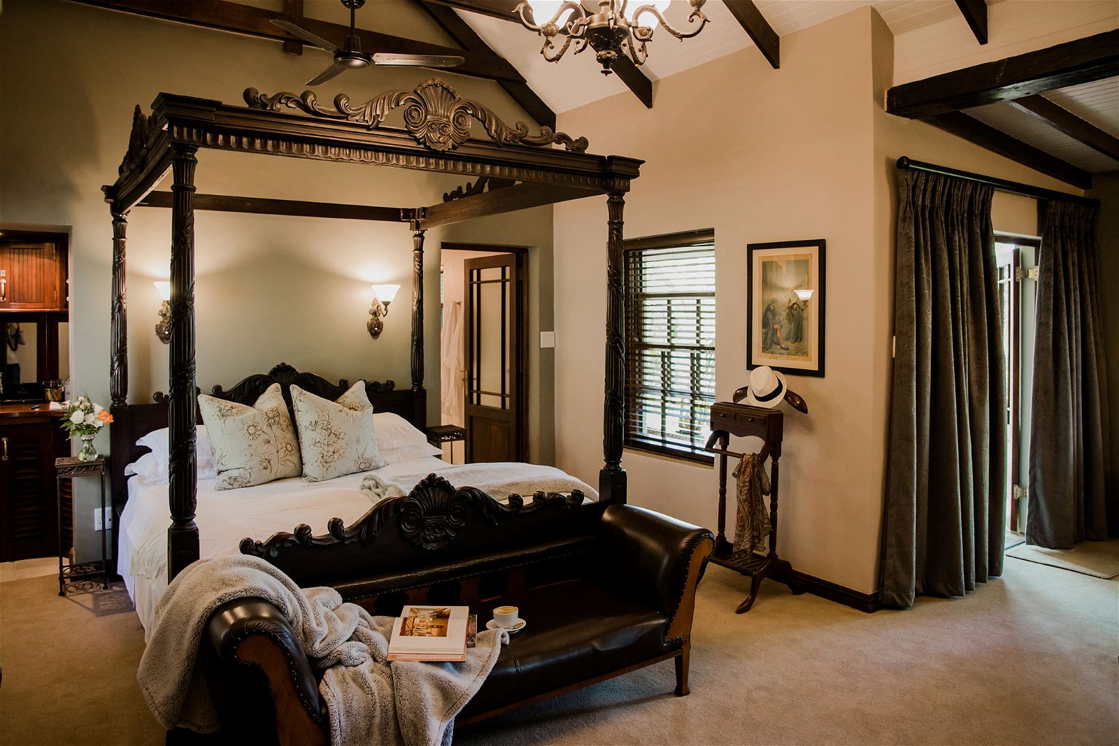 Honeymoon Suite