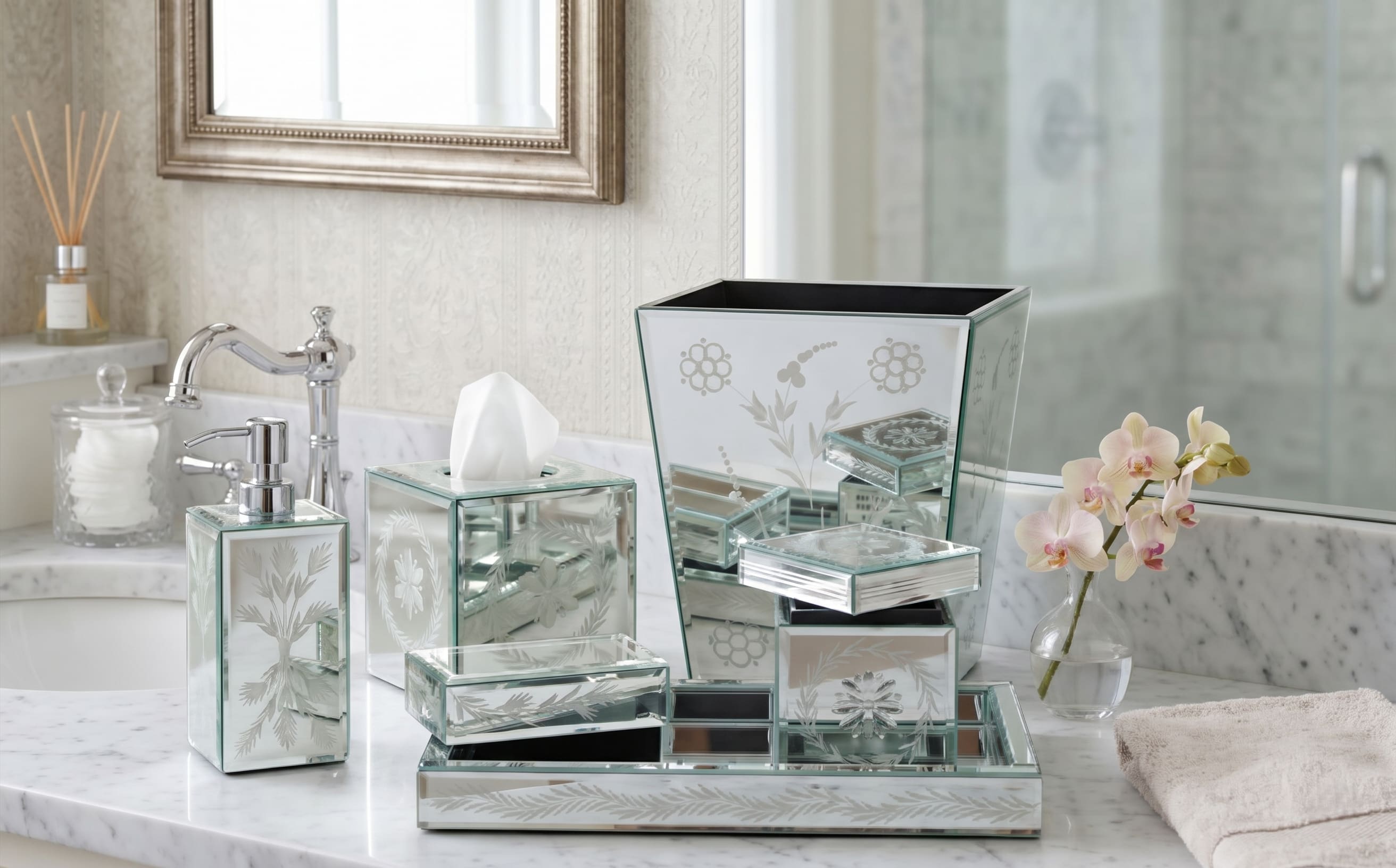 Custom mirror — Arte Venezia work