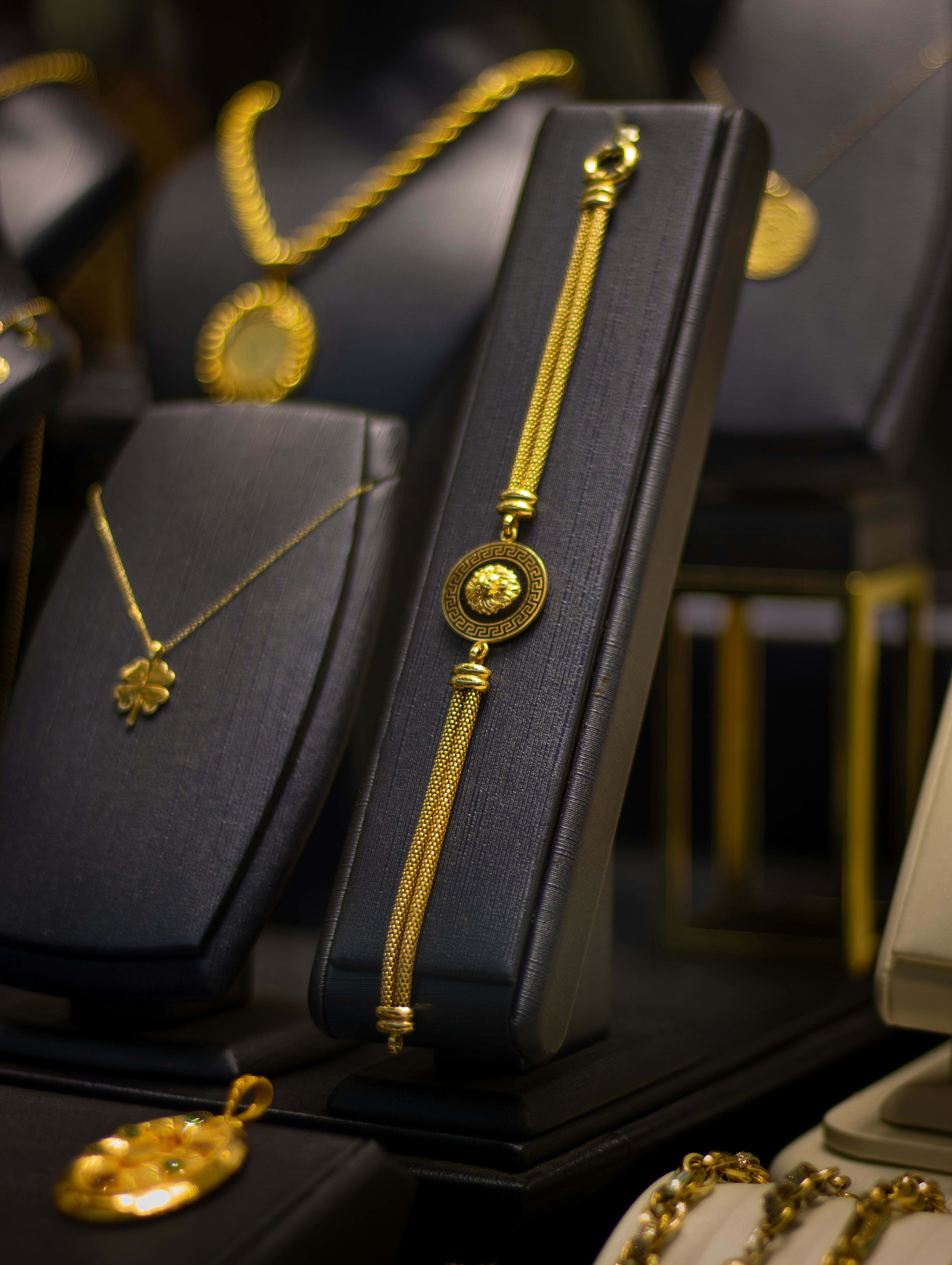 custom Jewelleries