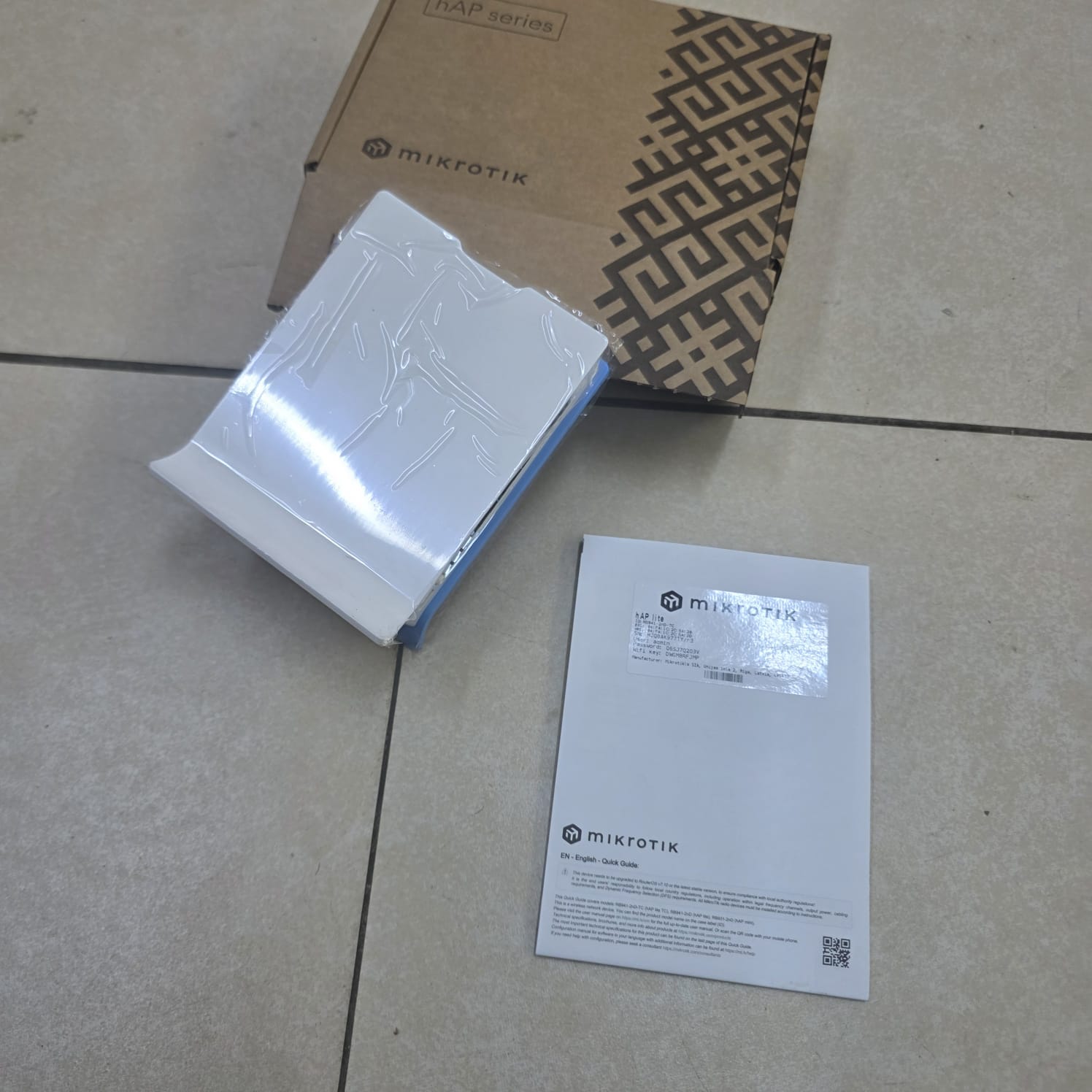 MikroTik hAP lite RB941-2nD 2.4GHz WiFi Router