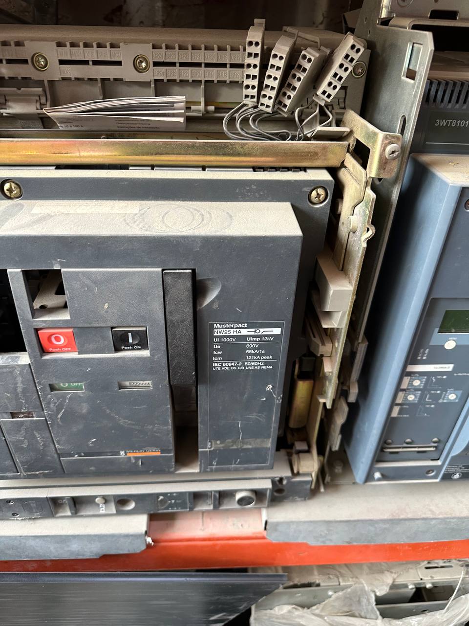 Schneider MasterPact NW25HA 2500A 690V Switch Disconnector