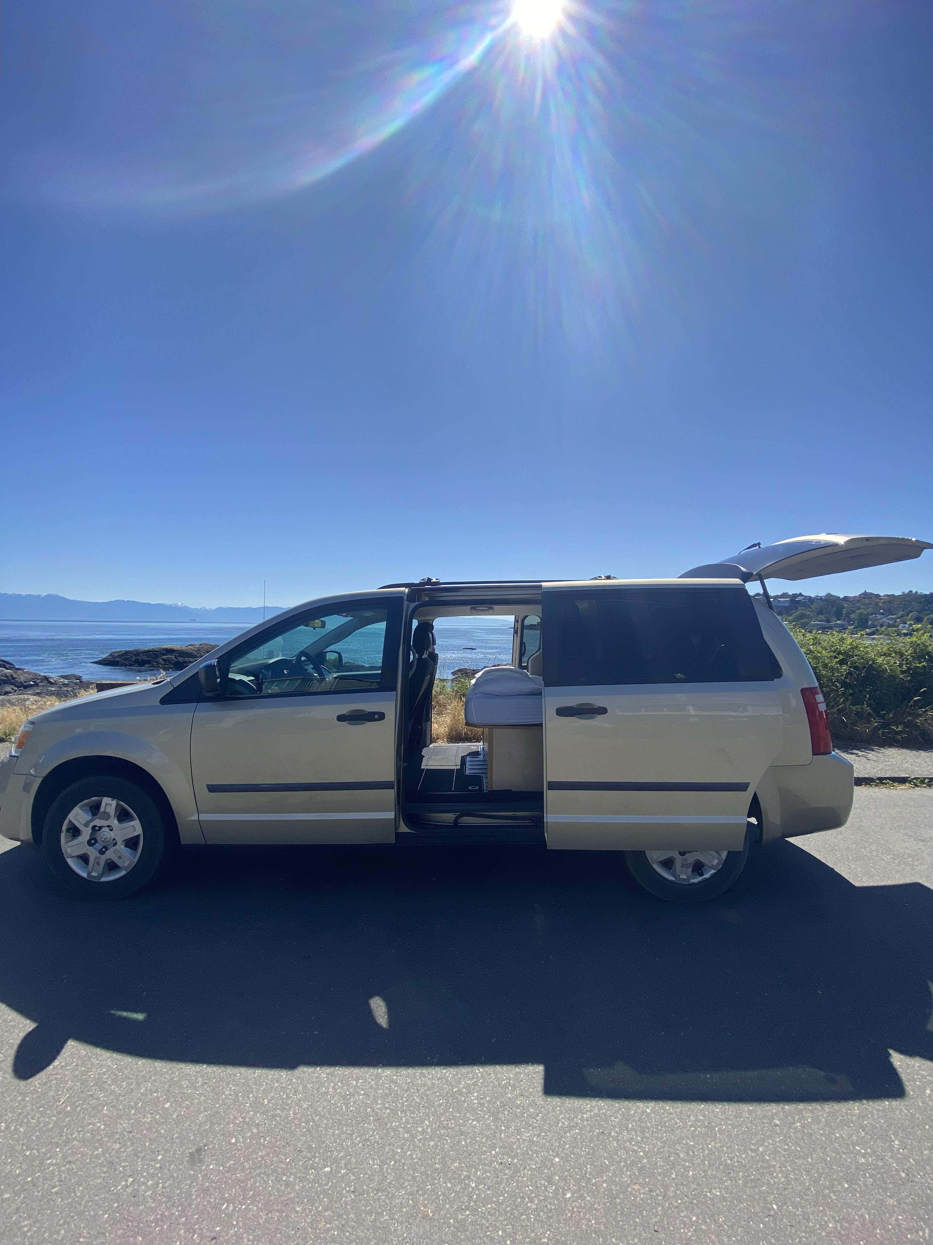 Honda Odyssey Campervan - View 4