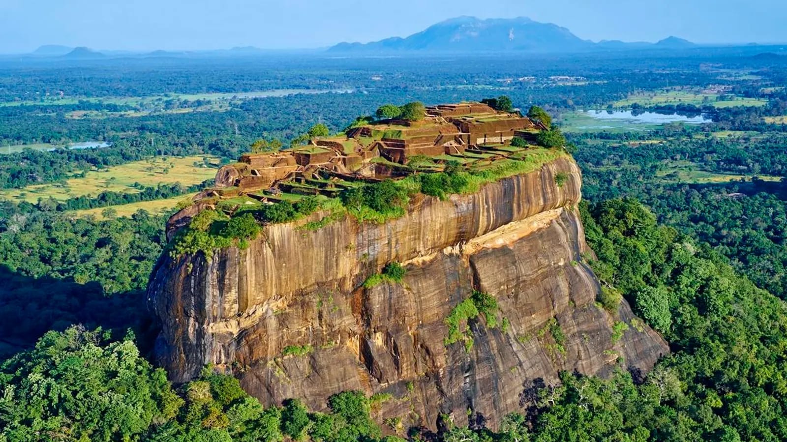 A Perfect 7-Day Itinerary to Experience Sri Lanka