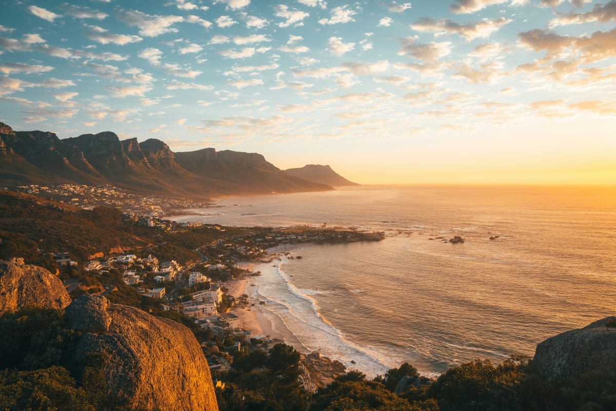 Cape Town with Table Mountain — representing the journey of South African radiographers pursuing registration in Australia