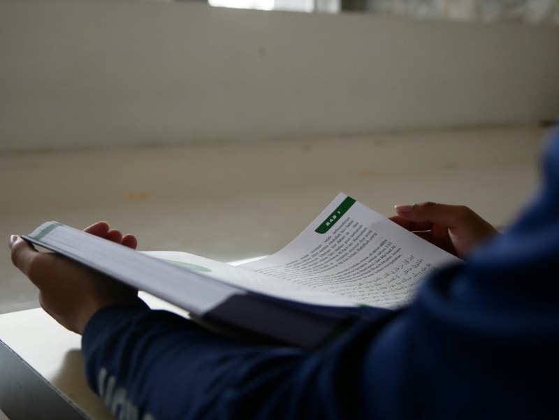 Open book exam study with textbooks