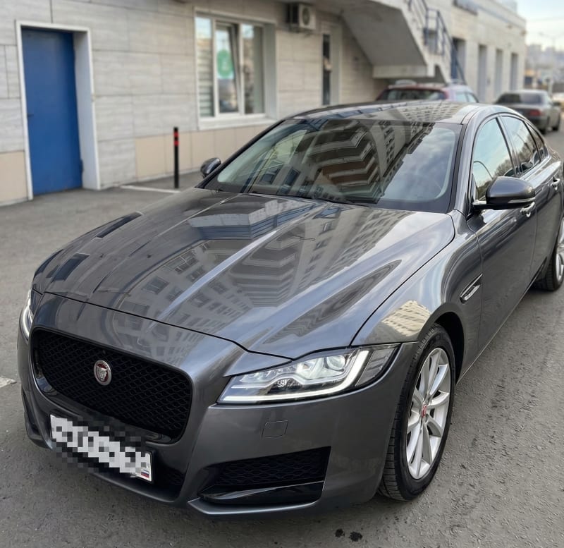 Jaguar XF