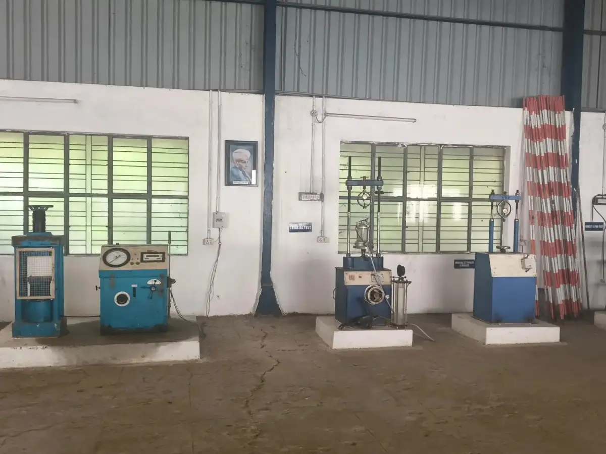 Chemistry Lab Photo 4