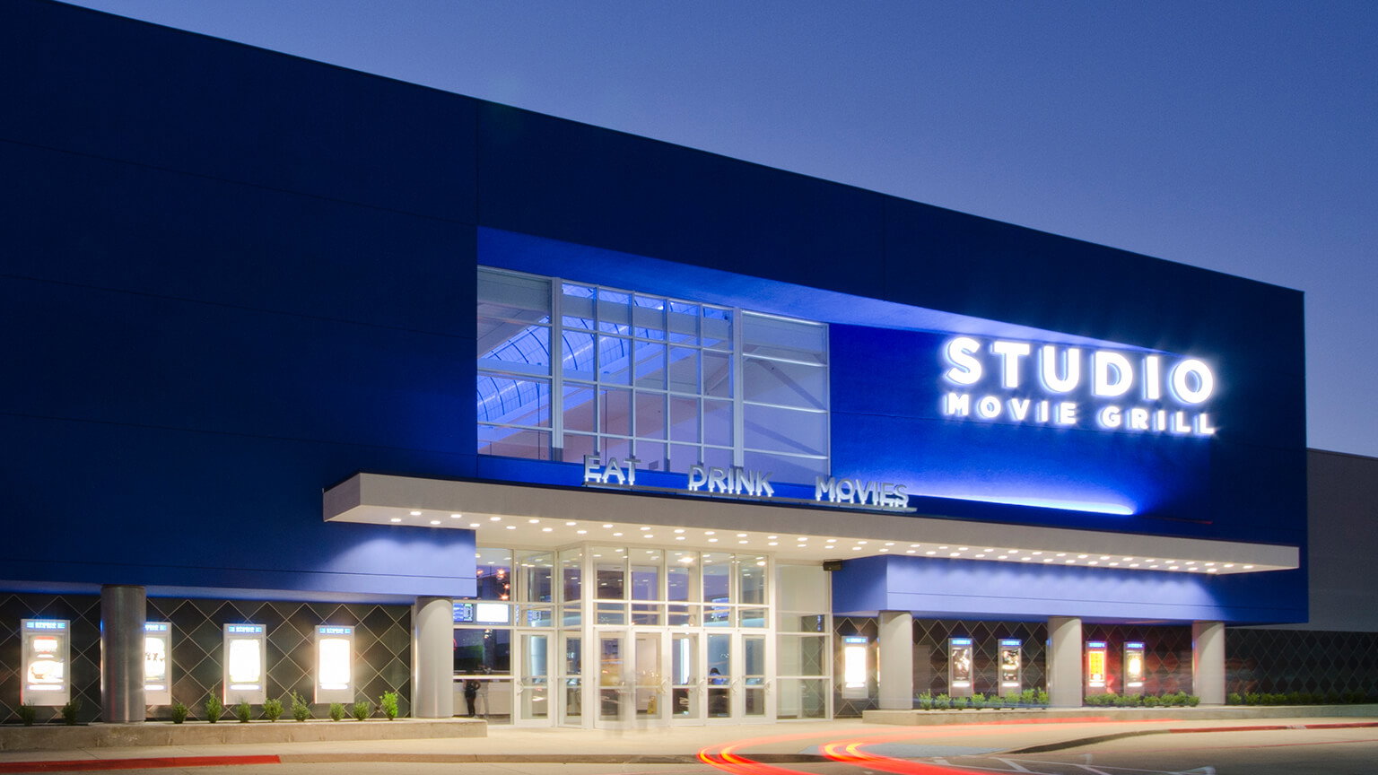 Studio Movie Grill [Spring Valley]
