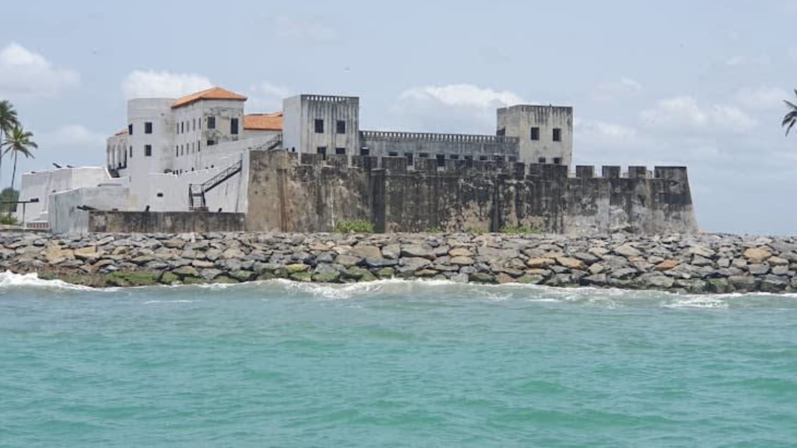 ELMINA CASTLE: Where The Sea Met Chains And History Learned To Echo.  