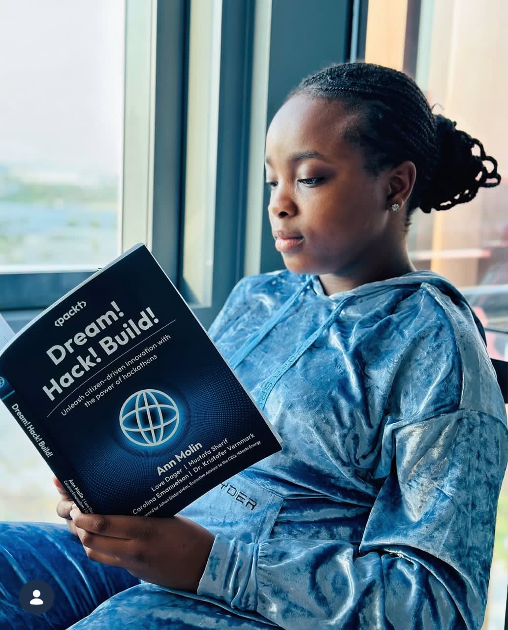 Zahra Ahmed Ajetunmobi: Young, Bold and Changing the Way the World Sees Youth