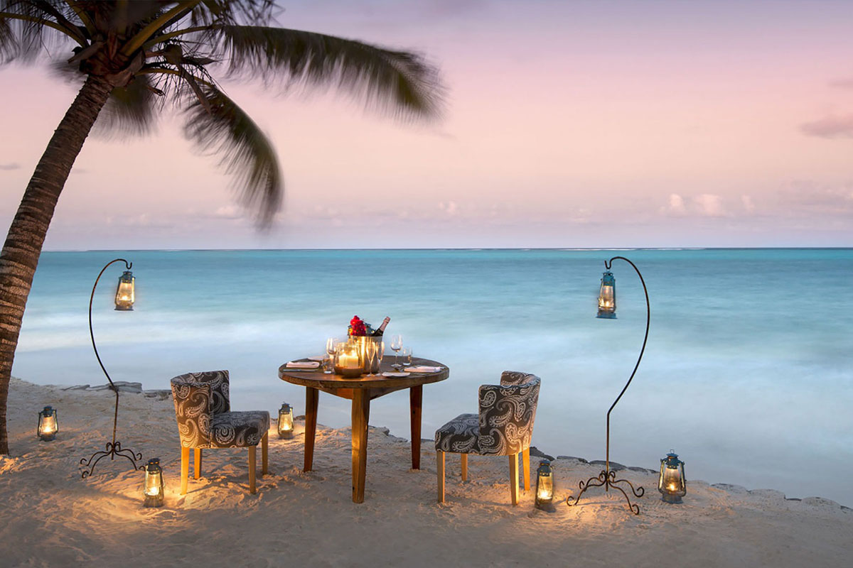10-Day Tanzania Honeymoon Luxury Wildlife Safari and Zanzibar Beach Getaway