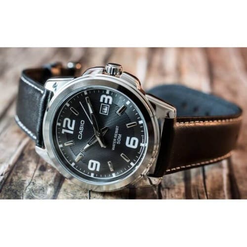Casio – Montre pour Homme à mouvement Quartz – Bracelet en cuir noir – MTP-1314L-8A Casio – Montre pour Homme à mouvement Quartz – Bracelet en cuir noir – MTP-1314L-8A