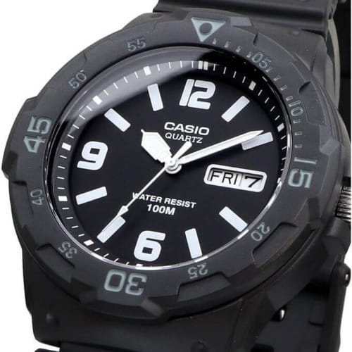 Casio – Dateur à 3h – Résistance à l’eau 100 mètres – MRW-200H-1B2VDF Casio – Dateur à 3h – Résistance à l’eau 100 mètres – MRW-200H-1B2VDF