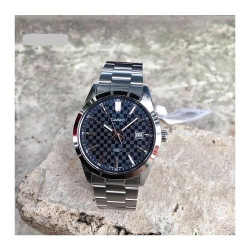 Casio – Montre homme cadran noir avec aiguilles fluorescentes – Dateur – MTP-VD03D-1AU Casio – Montre homme cadran noir avec aiguilles fluorescentes – Dateur – MTP-VD03D-1AU