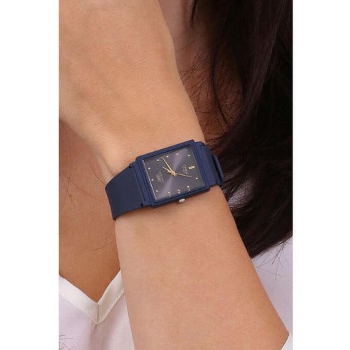 Casio – Unisexe – Bleu cadran noir – Bracelet en résine bleu – Étanche – MQ-38UC-2A1DF Casio – Unisexe – Bleu cadran noir – Bracelet en résine bleu – Étanche – MQ-38UC-2A1DF