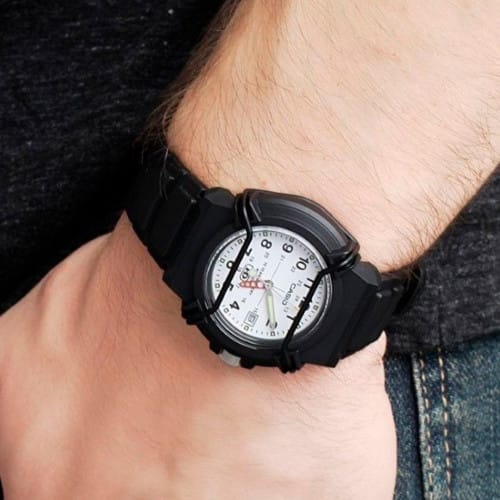 Casio – Cadran blanc – Avec dateur sur 3h – Bracelet en silicone noir – HDA-600B-7BV Casio – Cadran blanc – Avec dateur sur 3h – Bracelet en silicone noir – HDA-600B-7BV
