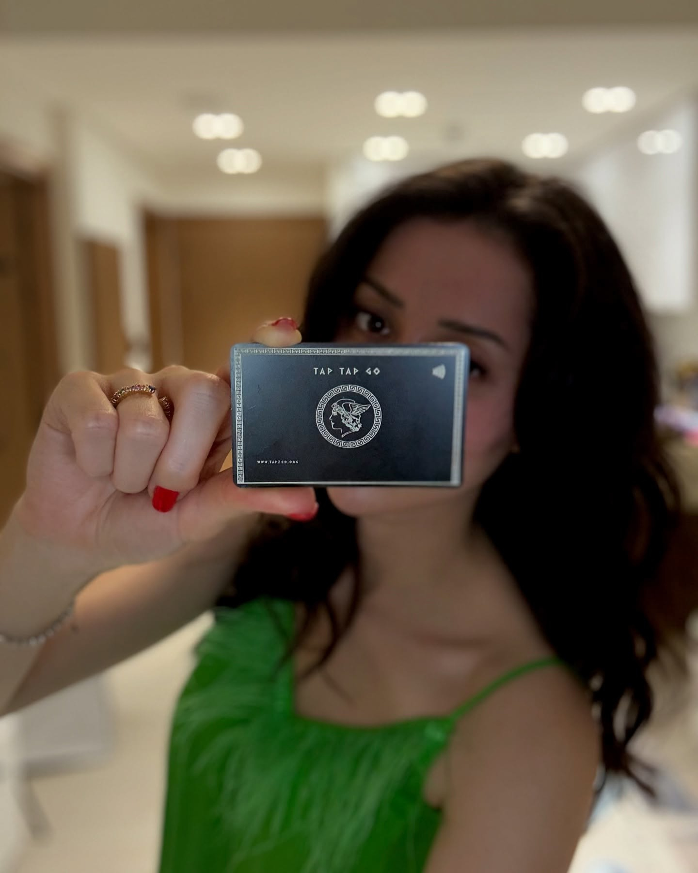 Forget business cards: Package your entire portfolio in one tap