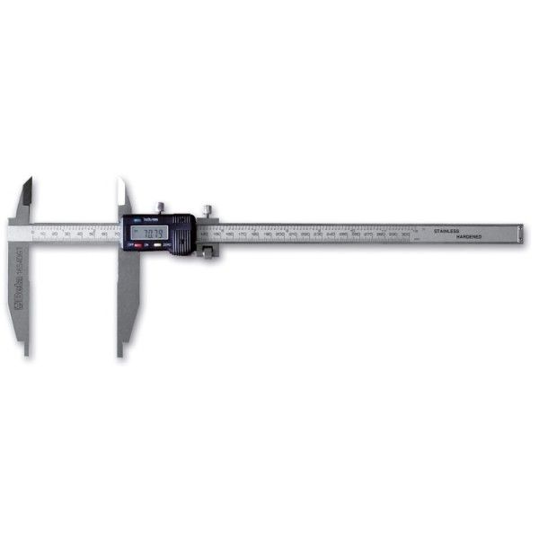 Digital vernier, reading to 0.01 mm. 