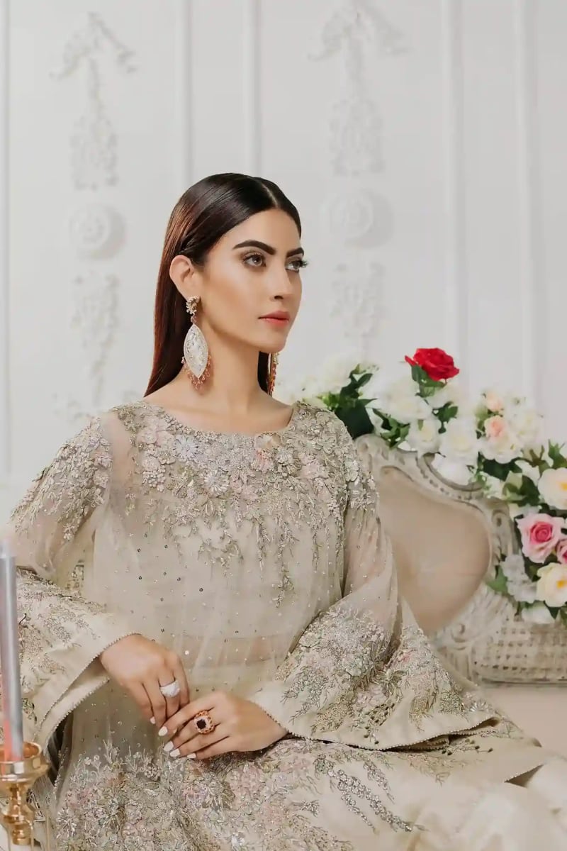 Signature Formal Look 2 image